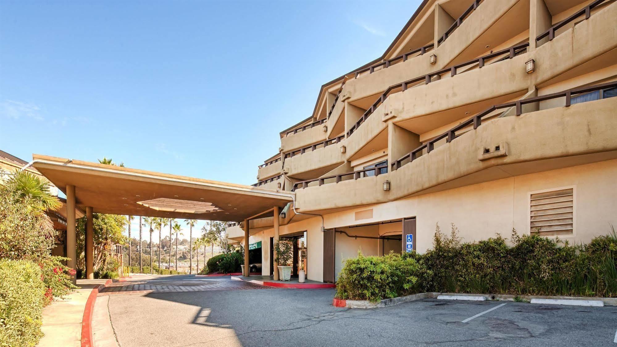 The Encinitan & Hotel Encinitas